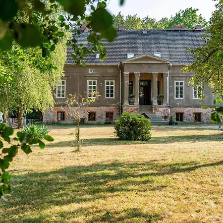 Im Landschloss *