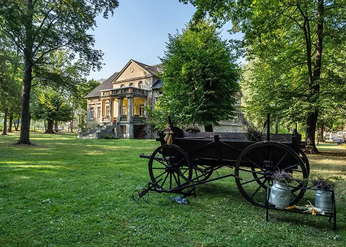 Im Landschloss شقة Calau